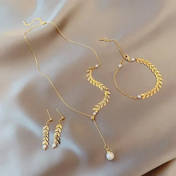 2023 Retro Wheat Leaf Clavicle Chain Bracelet Earring Set Sexy Sling Accessories Women's Jewelry Fashion Necklace Party Necklace